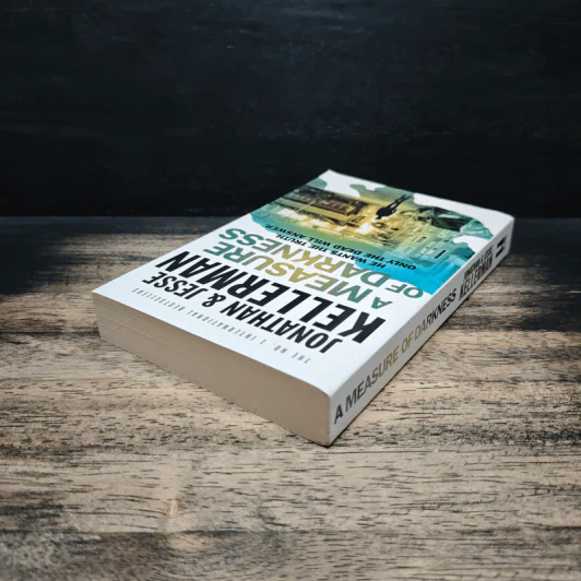 A Measure of Darkness - Jonathan, Jesse Kellerman รูปที่ 5