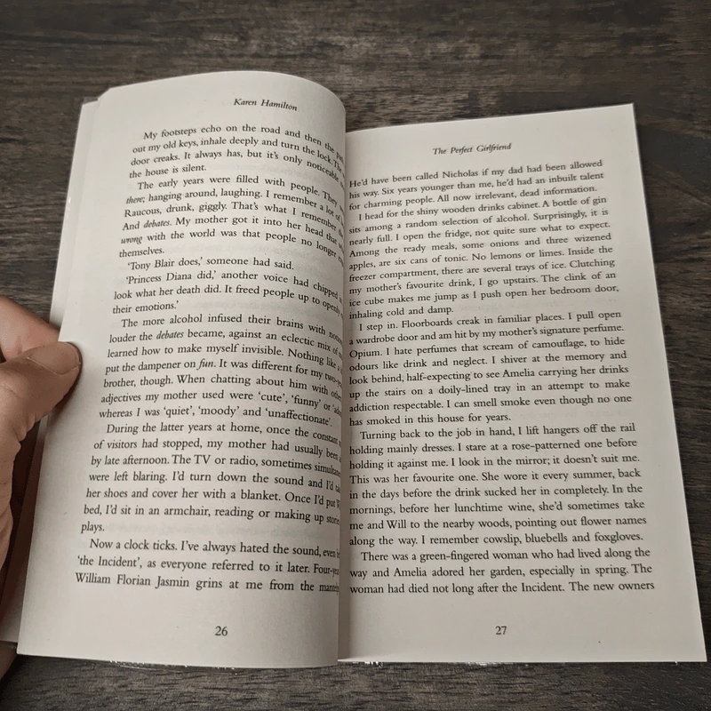 The Perfect Girlfriend - Karen Hamilton รูปที่ 7