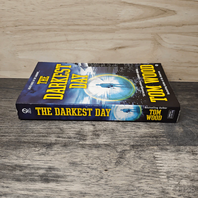 The Darkest Day - Tom Wood รูปที่ 2