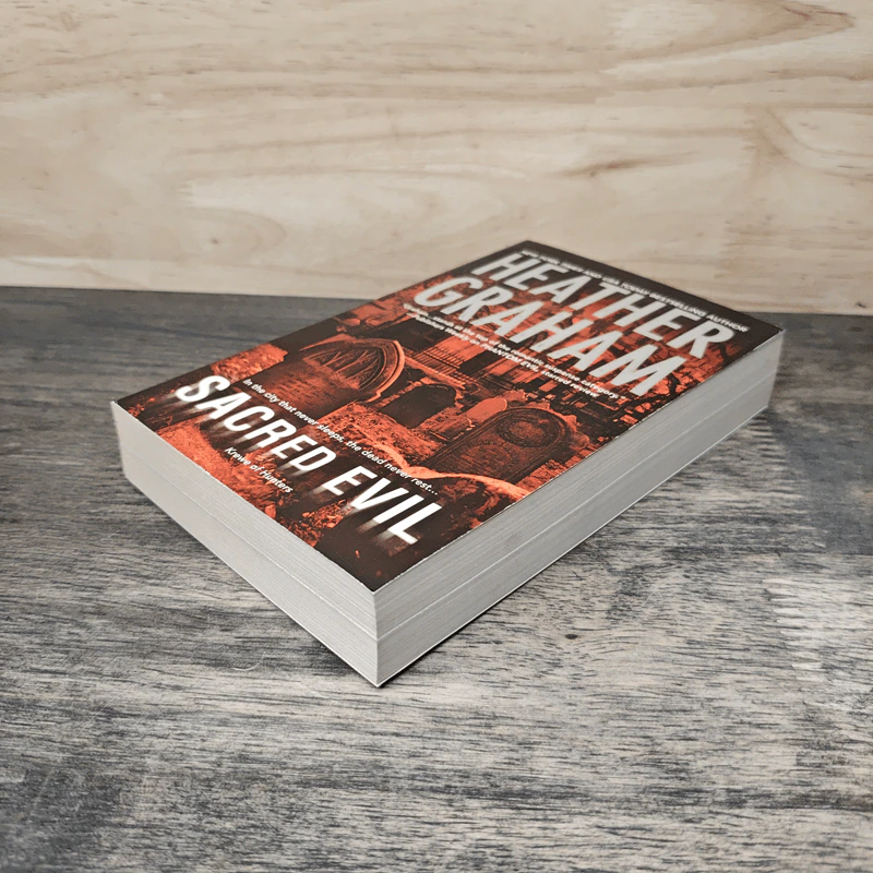 Sacred Evil - Heather Graham รูปที่ 3