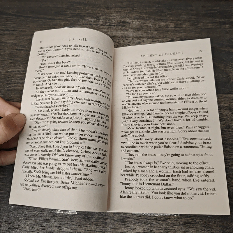 Apprentice in Death - J.D. Robb รูปที่ 7
