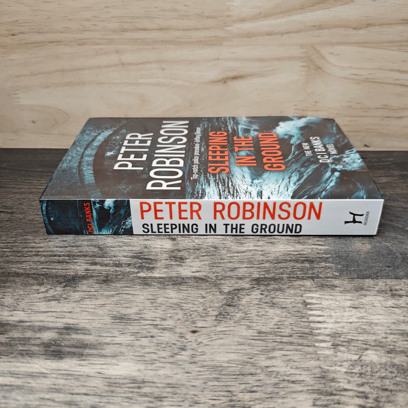 Sleeping in the Ground - Peter Robinson รูปที่ 2