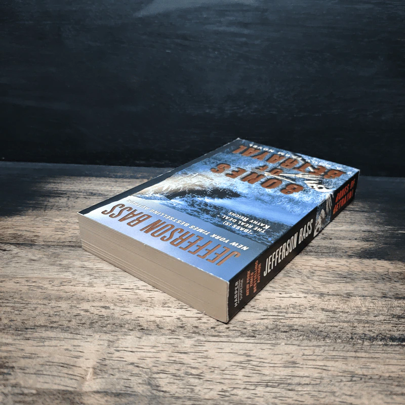 Bones of Betrayal - Jefferson Bass รูปที่ 5