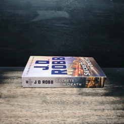 Secrets in Death - J.D. Robb รูปที่ 3