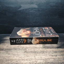 Pulse - John Lutz รูปที่ 3