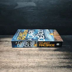 A Dark So Deadly - Stuart MacBride รูปที่ 3