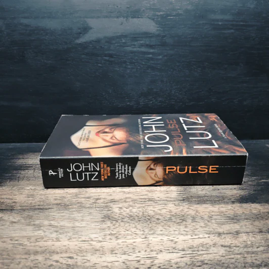 Pulse - John Lutz รูปที่ 3
