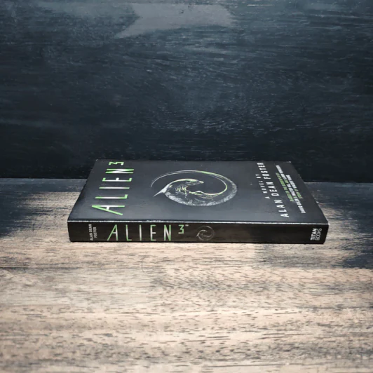Alien 3 The Official Movie Novelization รูปที่ 3