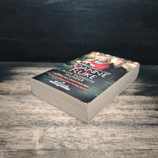 Plum Pudding Murder - Joanne Fluke รูปที่ 4