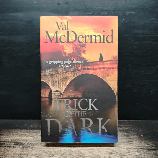 Trick of the Dark - Val McDermid รูปที่ 1