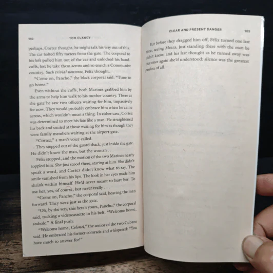 Clear and Present Danger - Tom Clancy รูปที่ 8