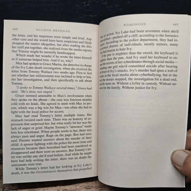 Compulsion - Allison Brennan รูปที่ 8