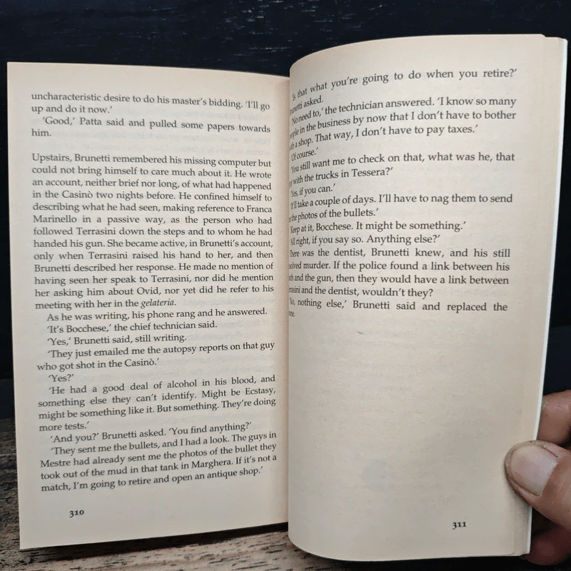 About Face - Donna Leon รูปที่ 8