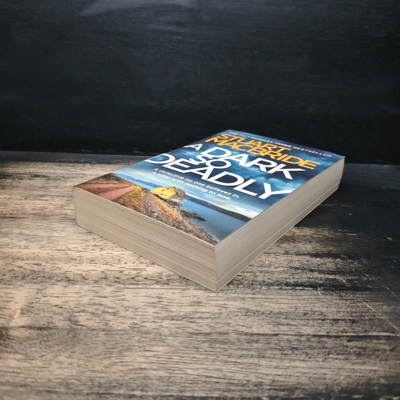 A Dark So Deadly - Stuart MacBride รูปที่ 4