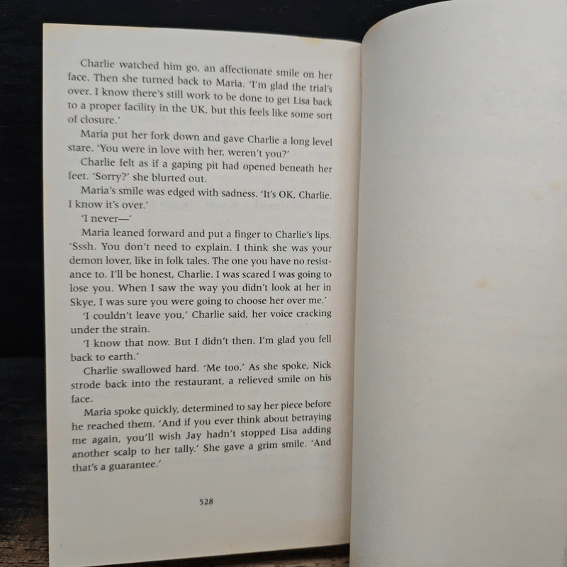 Trick of the Dark - Val McDermid รูปที่ 8
