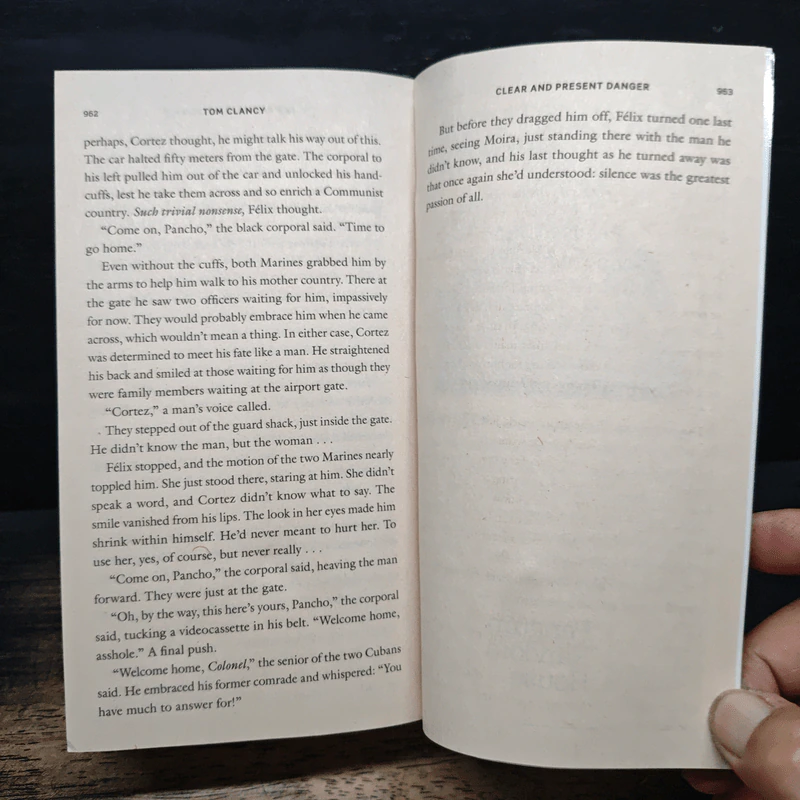 Clear and Present Danger - Tom Clancy รูปที่ 8