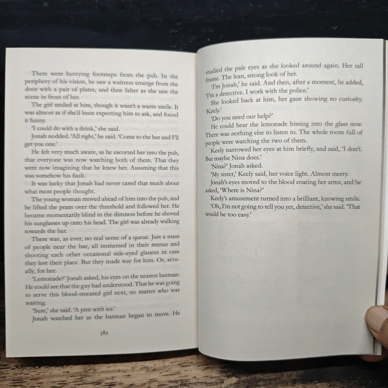 Lie Beside Me - Gytha Lodge รูปที่ 9