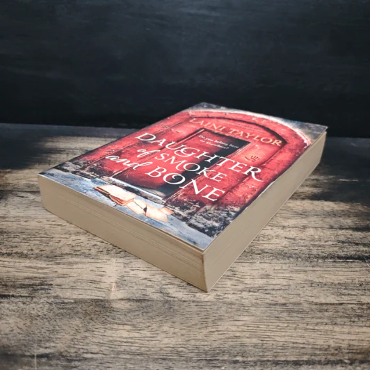 Daughter of Smoke and Bone - Laini Taylor รูปที่ 4