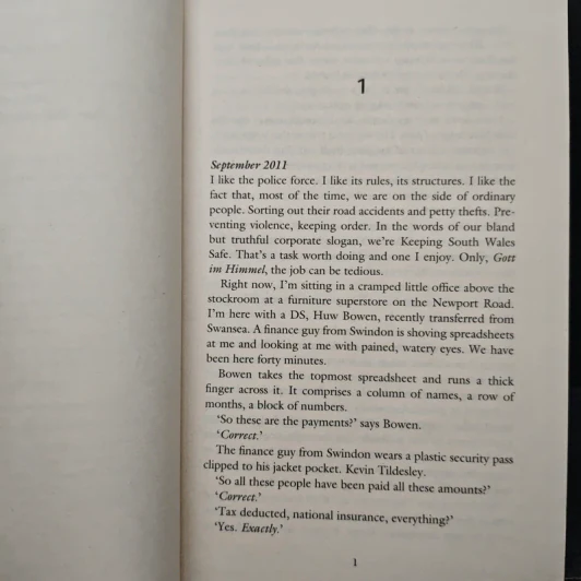The Strange Death of Fiona Griffiths - Harry Bingham รูปที่ 7
