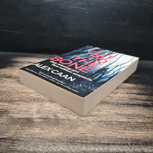 Cut to the Bone - Alex Caan รูปที่ 4