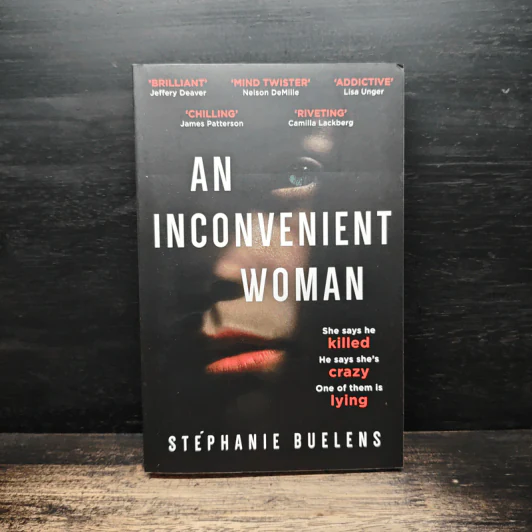 An Inconvenient Woman - Stéphanie Buelens รูปที่ 1