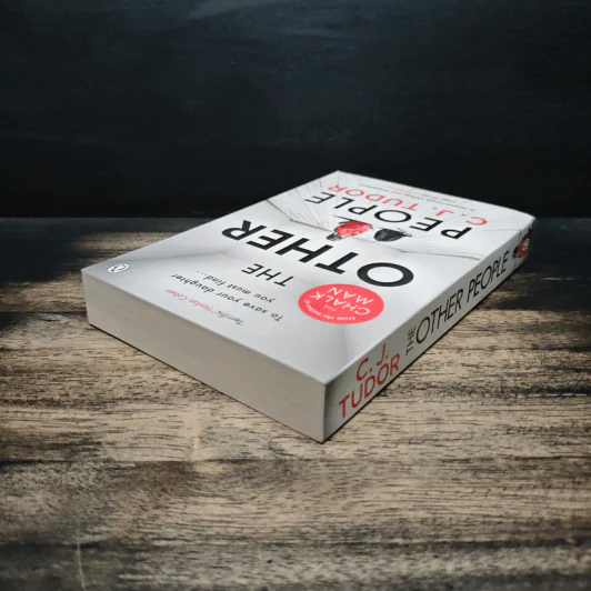 The Other Me - C.J. Tudor รูปที่ 5