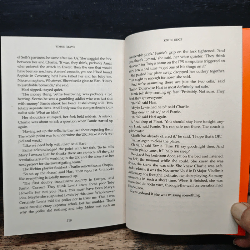 Knife Edge - Simon Mayo รูปที่ 8