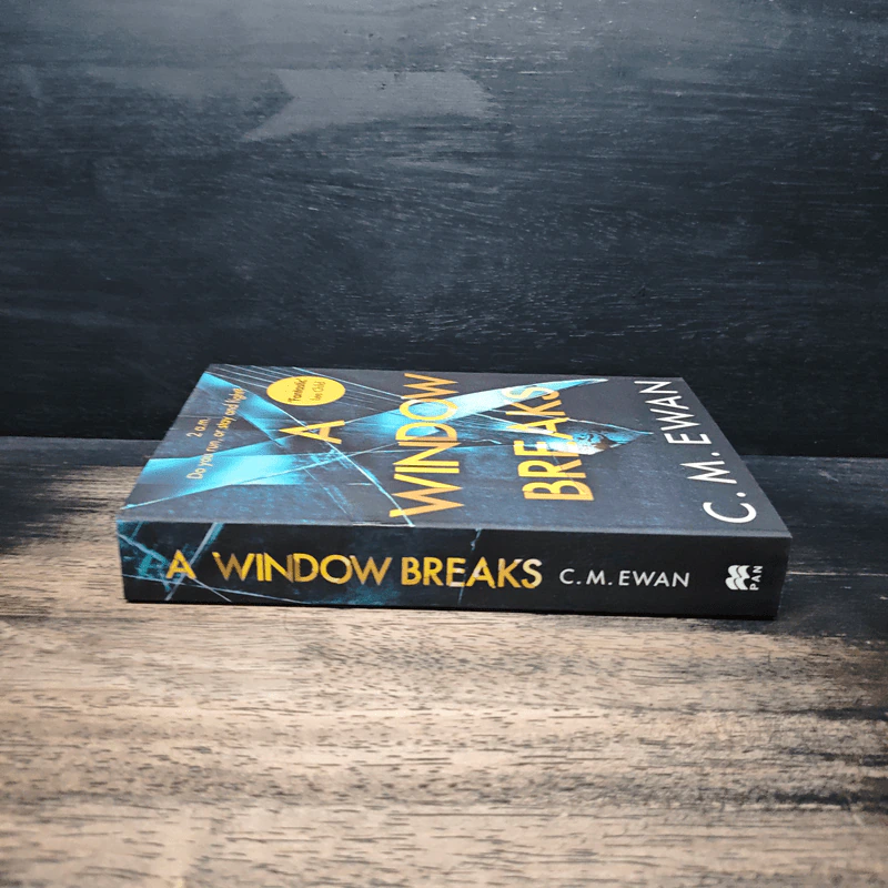 A Window Breaks - C.M.EWAN รูปที่ 3