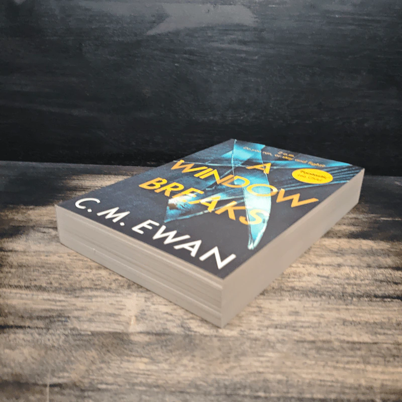 A Window Breaks - C.M.EWAN รูปที่ 4