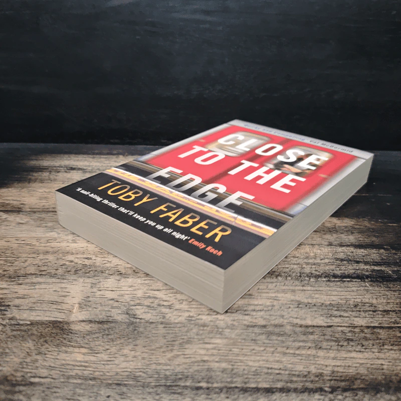 Close to the Bone - Toby Faber รูปที่ 4