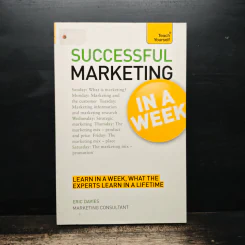 Teach Yourself Successful Marketing Plans in a Week - Eric Davies