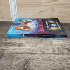 คู่แฝดไขปริศนา เล่ม 2 เสียงกระซิบจากผนัง - Sophie Cleverly, พลอย โจนส์ รูปที่ 2