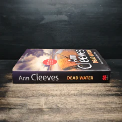 Dead Water - Ann Cleeves รูปที่ 3