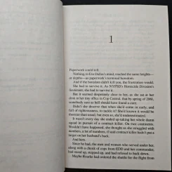 Faithless in Death - J.D. Robb รูปที่ 7