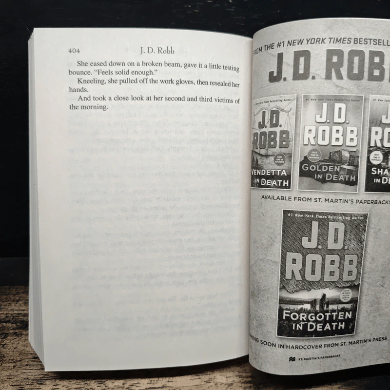 Faithless in Death - J.D. Robb รูปที่ 8
