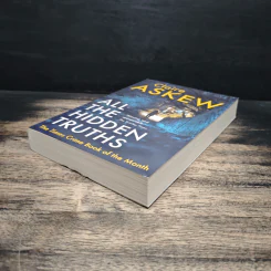 All the Hidden Truths - Claire Askew รูปที่ 4