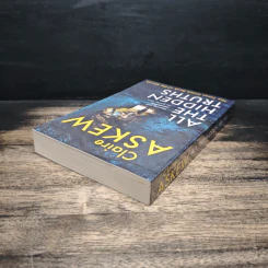 All the Hidden Truths - Claire Askew รูปที่ 5