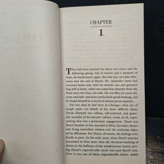 The Burden of Proof - Scott Turow รูปที่ 6