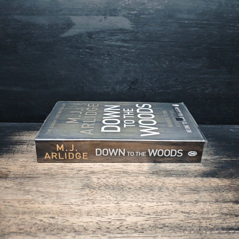 Down to the Woods - M.J. Arlidge รูปที่ 3
