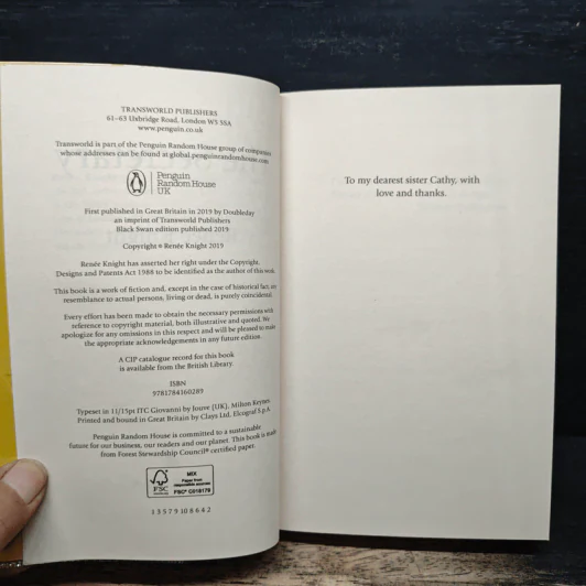 The Secretary - Renée Knight รูปที่ 6