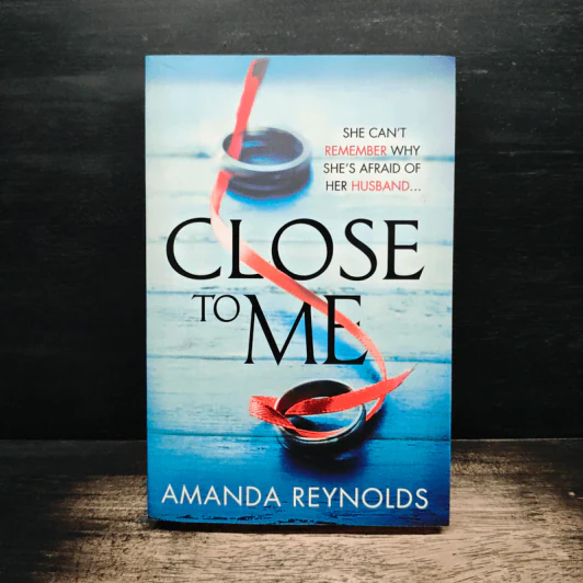 Close to Me - Amanda Reynolds รูปที่ 1
