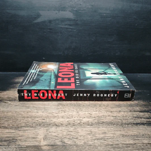 Leona: The Die Is Cast - Jenny Rogneby รูปที่ 3