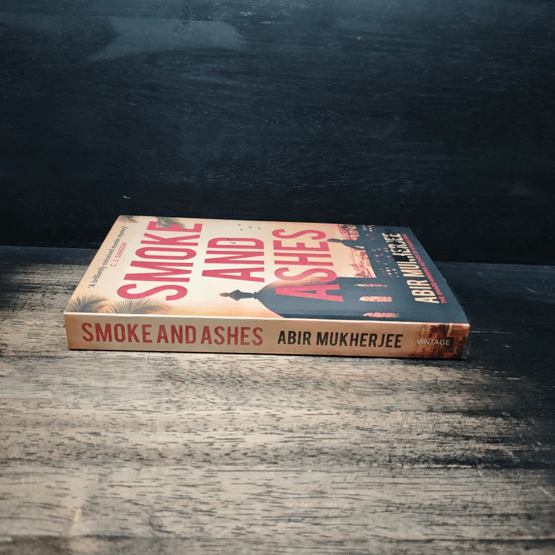 Smoke and Ashes - Abir Mukherjee รูปที่ 3