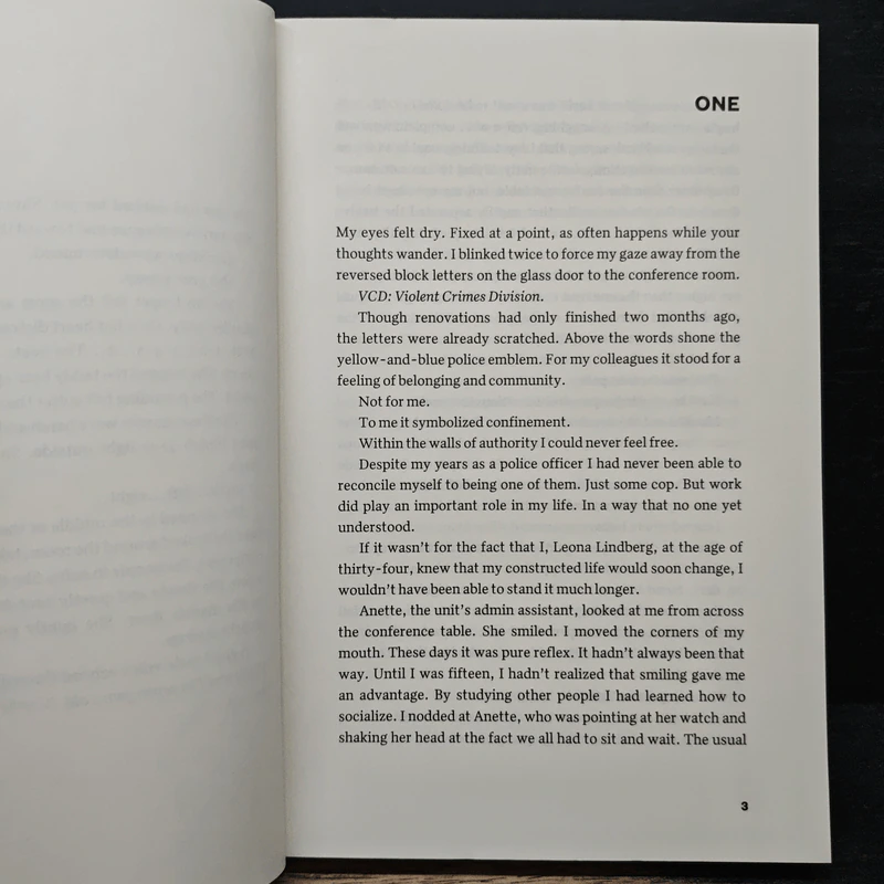 Leona: The Die Is Cast - Jenny Rogneby รูปที่ 7