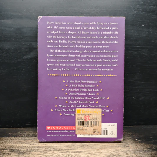 Harry Potter And The Sorcerer's Stone - J.K.Rowling รูปที่ 2