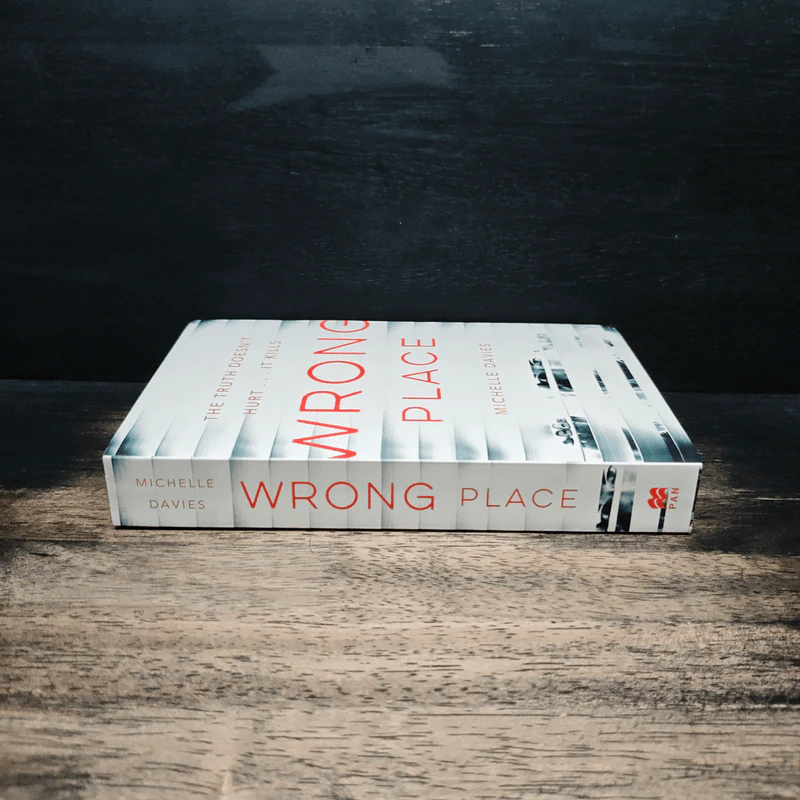 Wrong Place - Michelle Davies รูปที่ 3