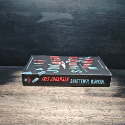 Shattered Mirror - Iris Johansen รูปที่ 3
