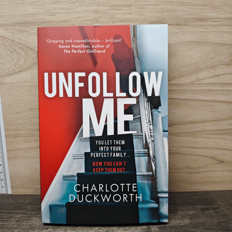 Unfollow Me - Charlotte Duckworth รูปที่ 1
