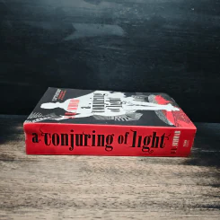 A Conjuring of Light - V.E. Schwab รูปที่ 3