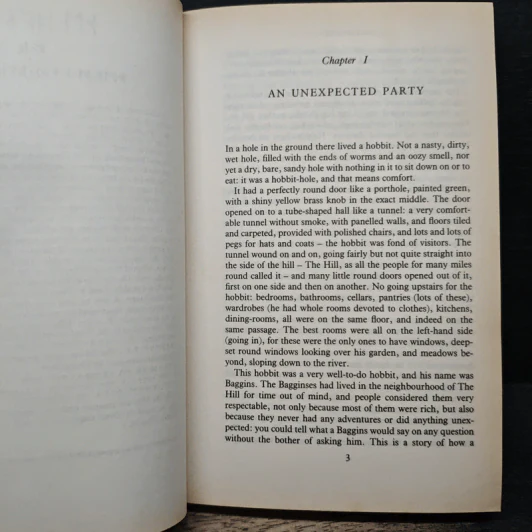 The Hobbit - J.R.R. Tolkien รูปที่ 9